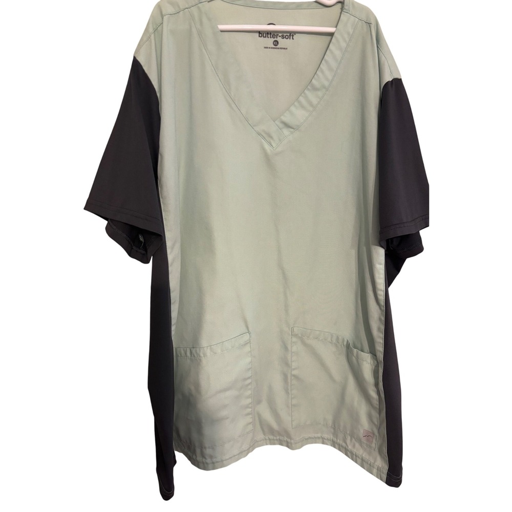 Butter-Soft Two-Tone Scrub Sage Green Black Top V-Neck Short Sleeve‎ Pockets XL